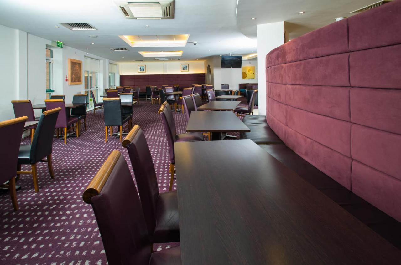 Holiday Inn Express Bedford By Ihg Εξωτερικό φωτογραφία