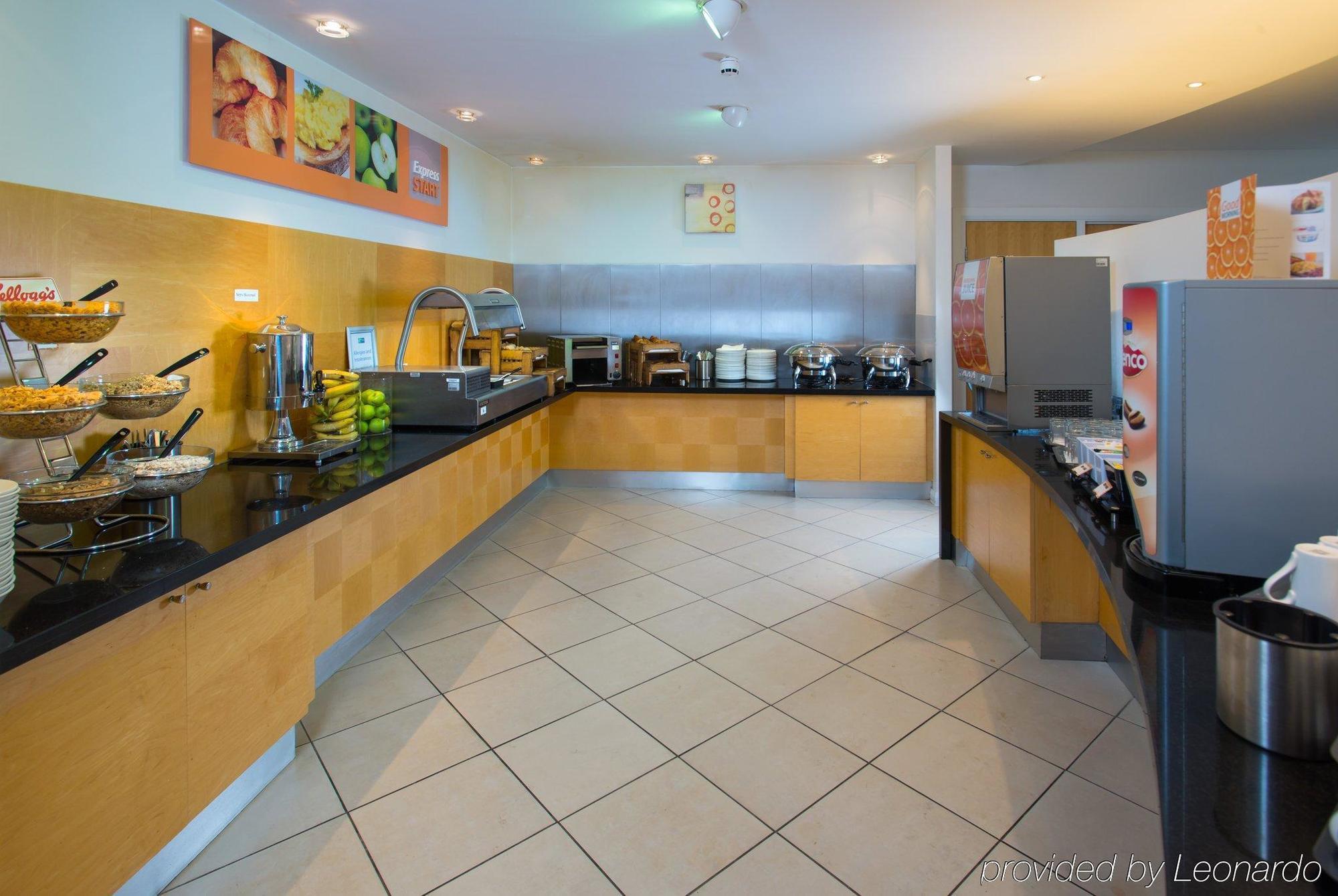Holiday Inn Express Bedford By Ihg Εξωτερικό φωτογραφία