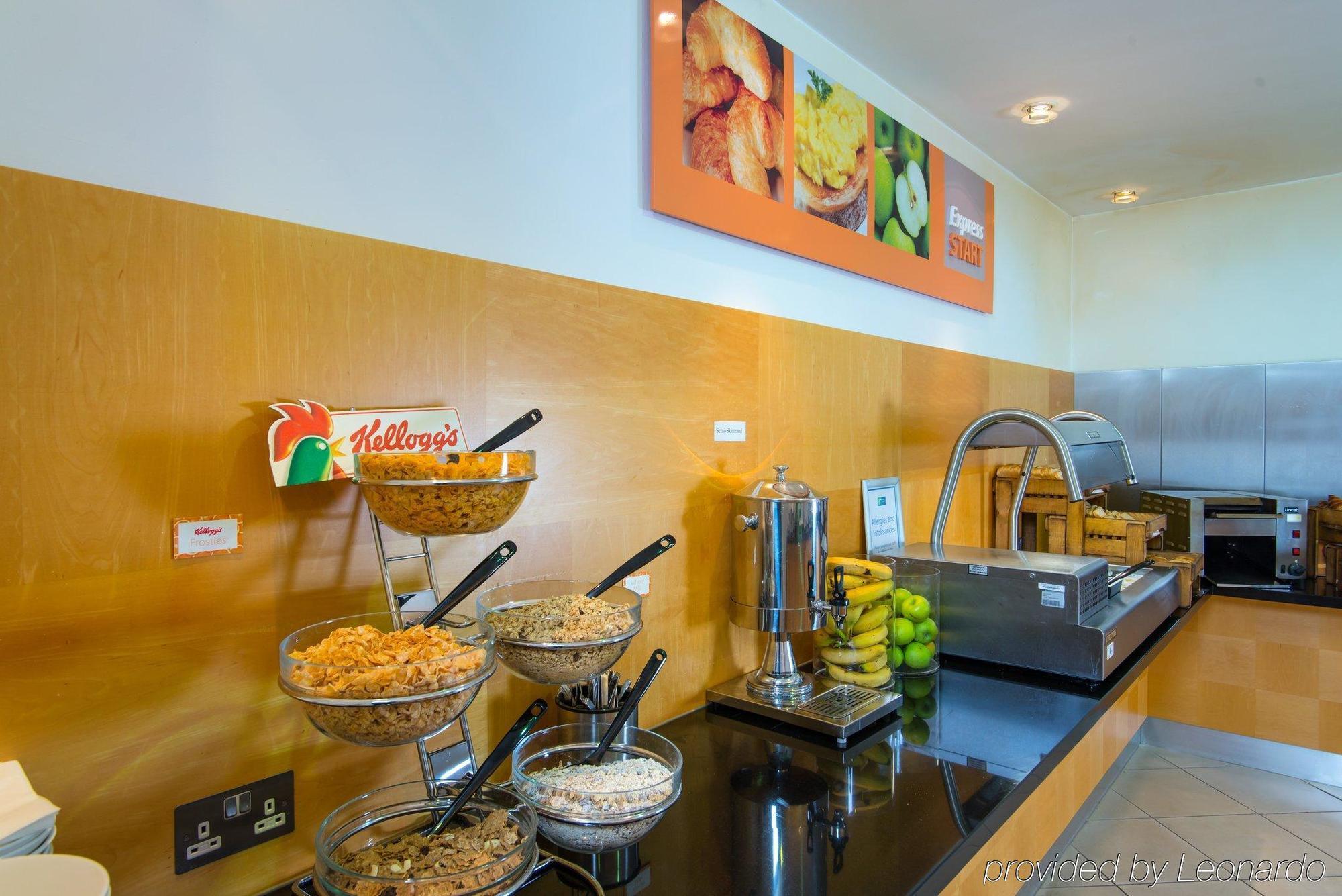 Holiday Inn Express Bedford By Ihg Εξωτερικό φωτογραφία