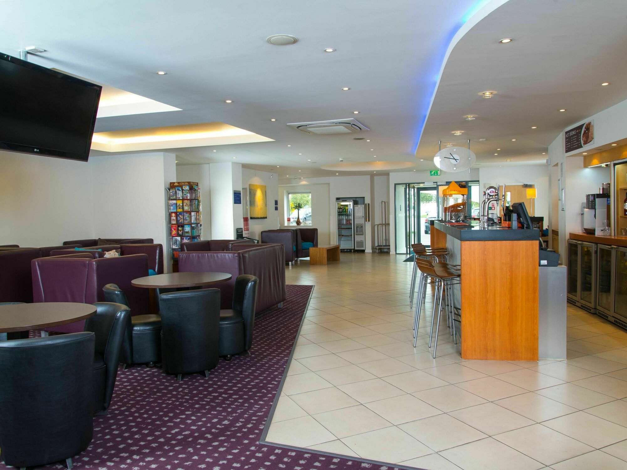 Holiday Inn Express Bedford By Ihg Εξωτερικό φωτογραφία