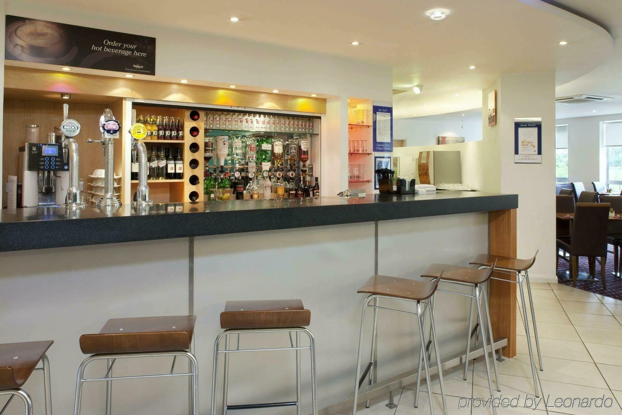 Holiday Inn Express Bedford By Ihg Εξωτερικό φωτογραφία